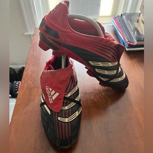 Adidas predator absolute size men’s 10.5 US